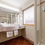 Garni Serfauserhof Hotel 4*