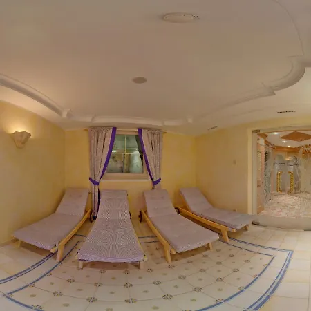 فندق Garni Serfauserhof