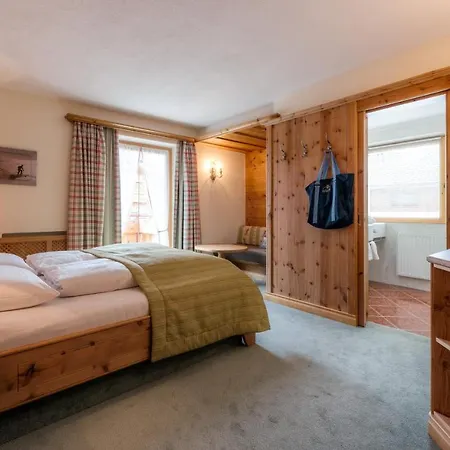 Garni Serfauserhof 4*